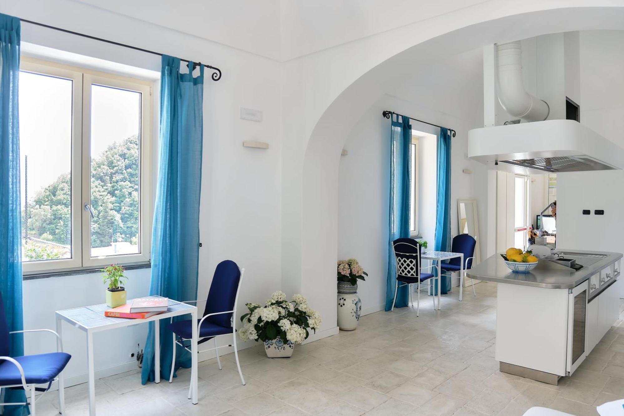 Lara Hotel 3*