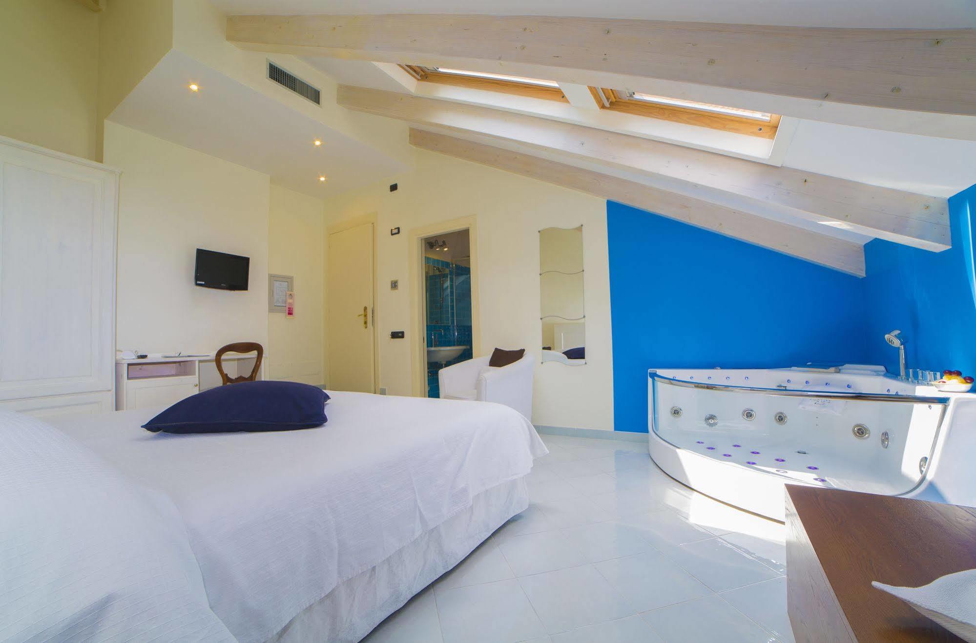 Hotel Lara